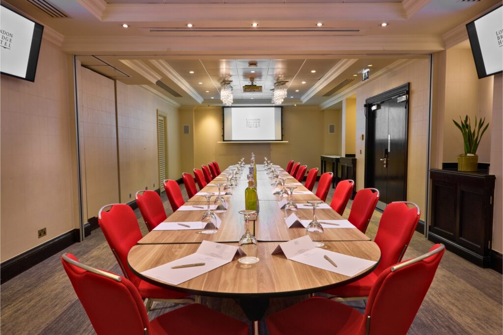 Large conference/meeting room