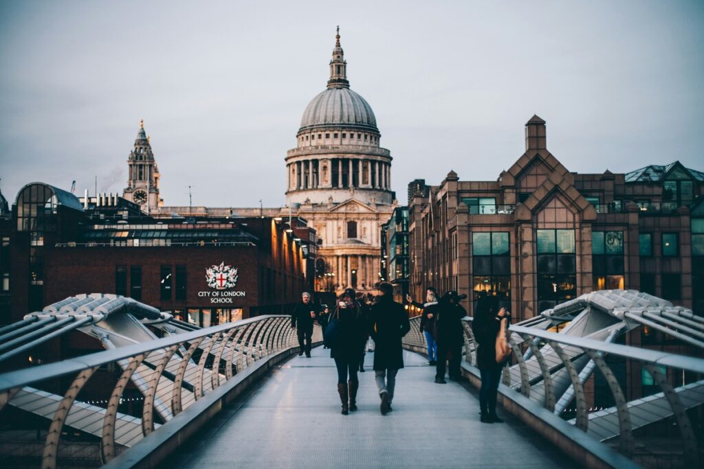 harry potter filming locations london - millennium bridge